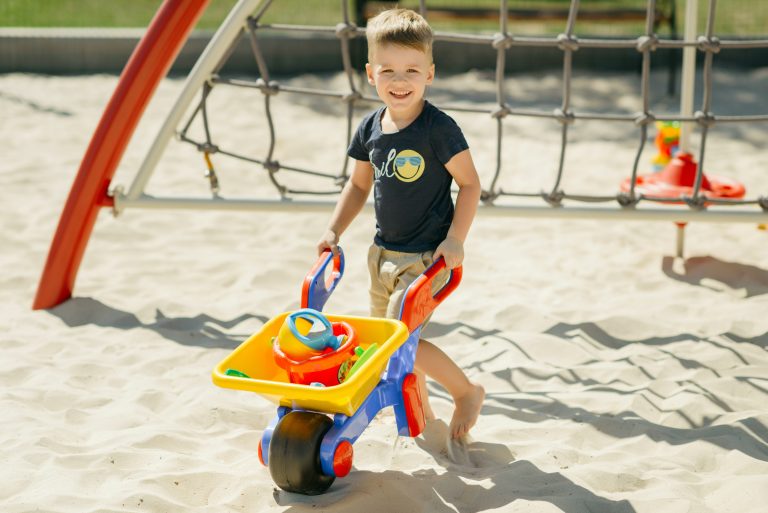 Exciting Outdoor Toys that Will Captivate Your Kids’ Attention.